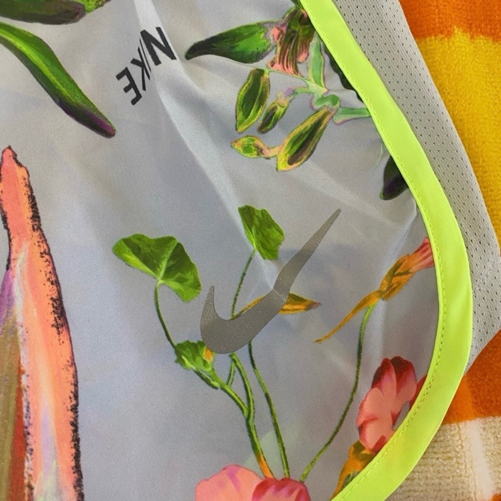 Nike Women’s Tropical Floral Athletic Shorts with Neon Yellow Trim - Picture 5 of 7